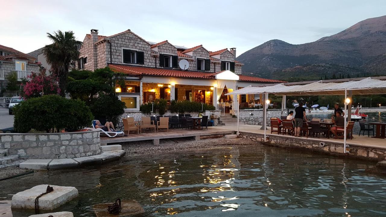 Sweet Village Hotel By The Sea スラノ エクステリア 写真